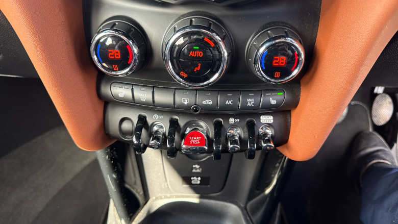 MINI Hatchback 1.5 Cooper Exclusive 5dr Petrol Hatchback